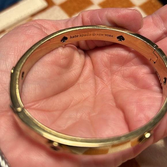 ✨Kate Spade•Goldtone•Bangle Bracelet✨ - Picture 6 of 10